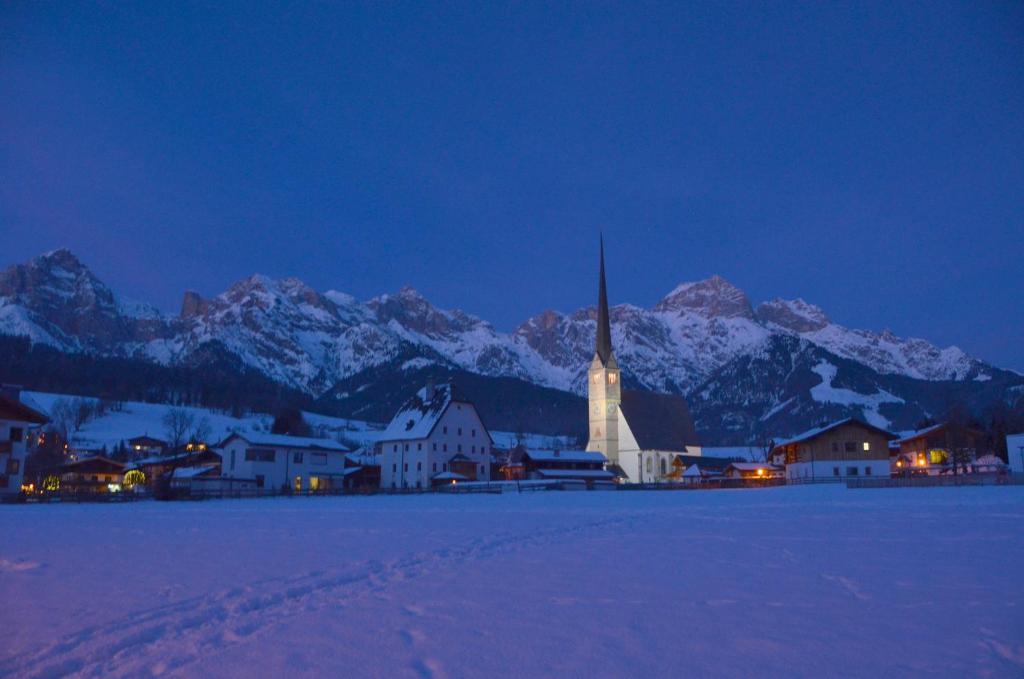 Active Apartments Maria Alm am Steinernen Meer Bagian luar foto